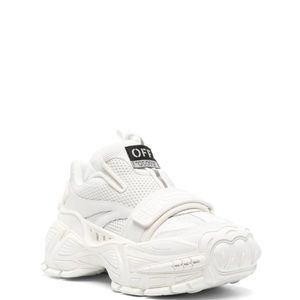Off white slip on platform white sneakers with velcrow strap. Leather and mesh